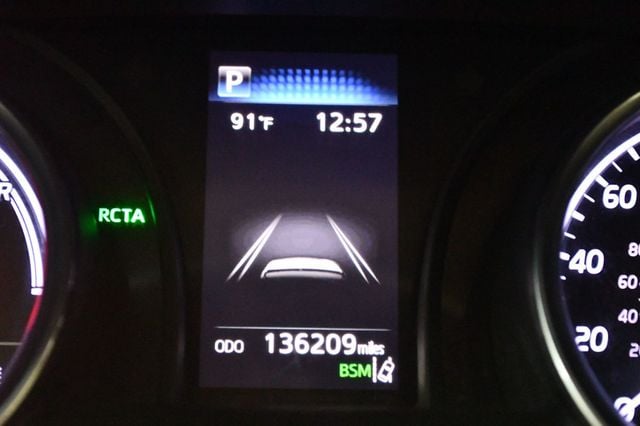 2019 Toyota Camry Hybrid LE CVT - 23067072 - 48