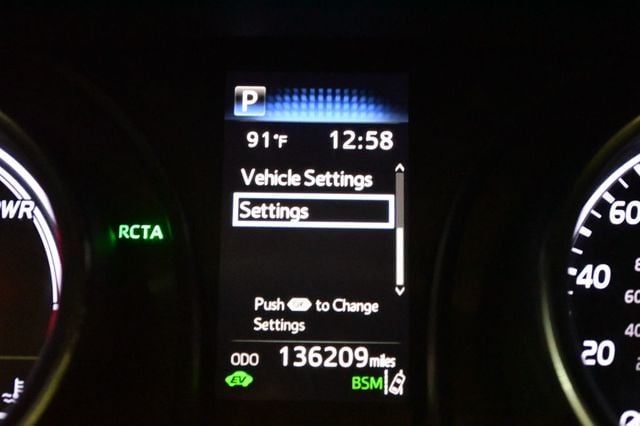 2019 Toyota Camry Hybrid LE CVT - 23067072 - 50