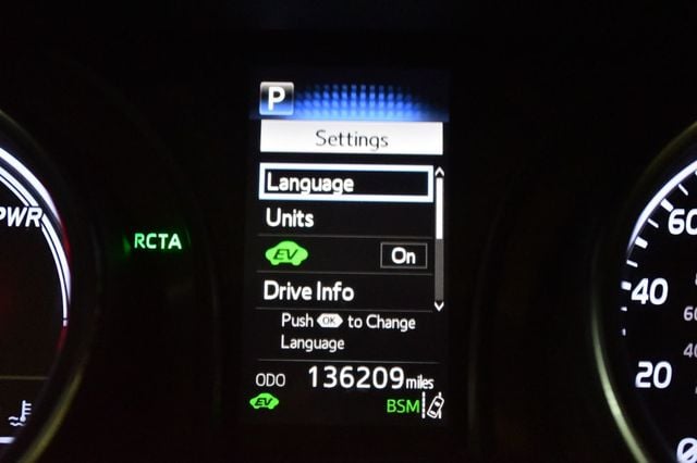 2019 Toyota Camry Hybrid LE CVT - 23067072 - 51