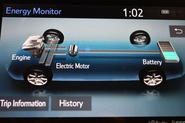 2019 Toyota Camry Hybrid LE CVT - 23067072 - 64