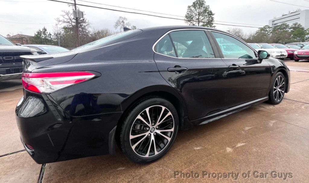 2019 Toyota Camry Hybrid SE CVT - 22318453 - 5