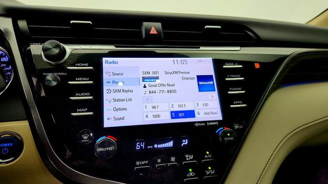 2019 Toyota Camry Hybrid XLE CVT - 23094159 - 16