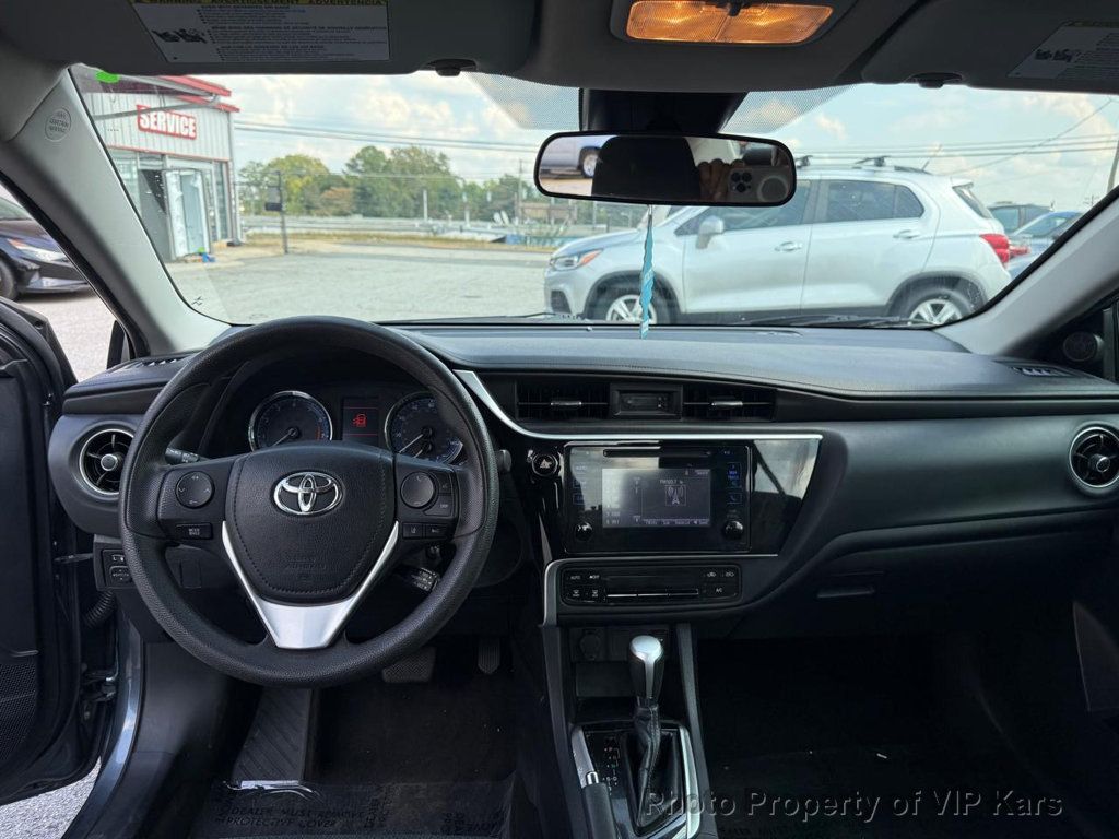 2019 Toyota Corolla L photo 15