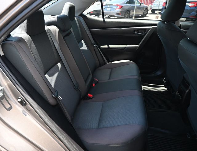 2019 Toyota Corolla LE - 23051283 - 19