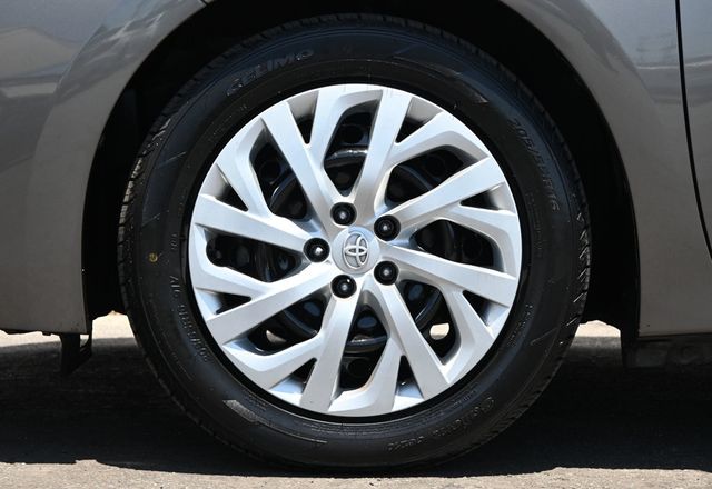 2019 Toyota Corolla LE - 23051283 - 8