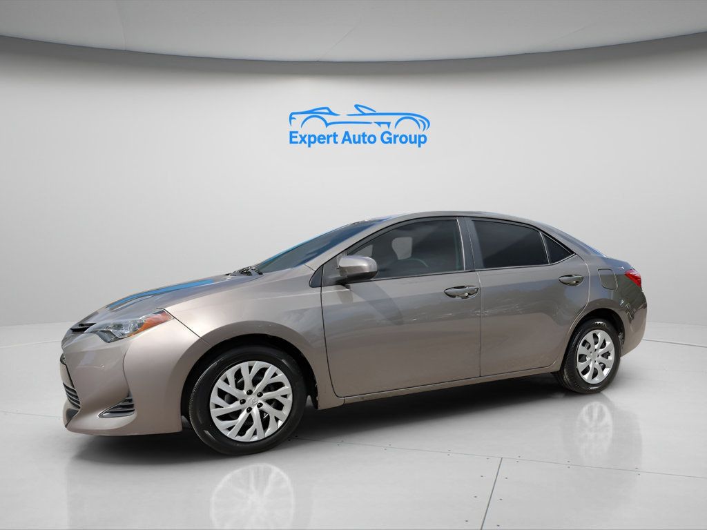 2019 Toyota Corolla LE photo 3