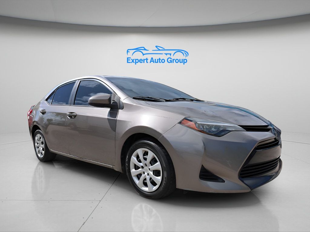 2019 Toyota Corolla LE photo 4