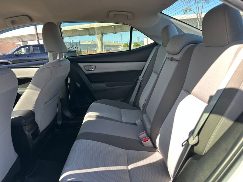 2019 Toyota Corolla LE CVT - 22980599 - 13