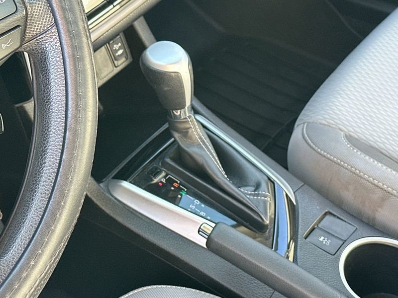 2019 Toyota Corolla LE CVT - 22980599 - 17