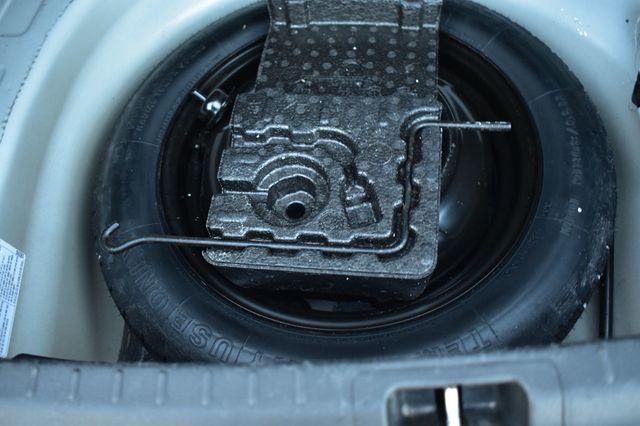 2019 Toyota Corolla LE CVT - 22940673 - 38