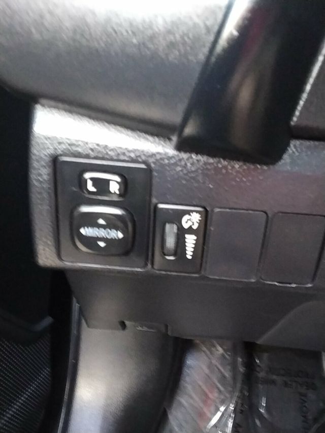 2019 Toyota Corolla LE CVT - 22947152 - 18