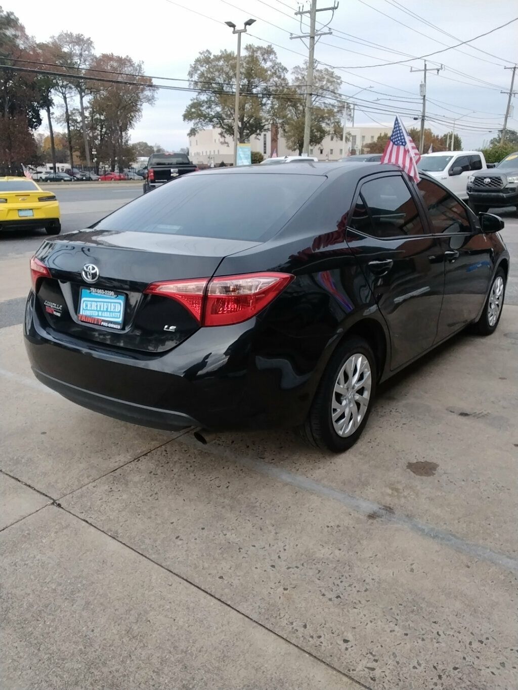 2019 Toyota Corolla LE photo 4