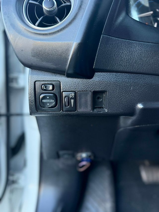 2019 Toyota Corolla LE CVT - 22946038 - 17