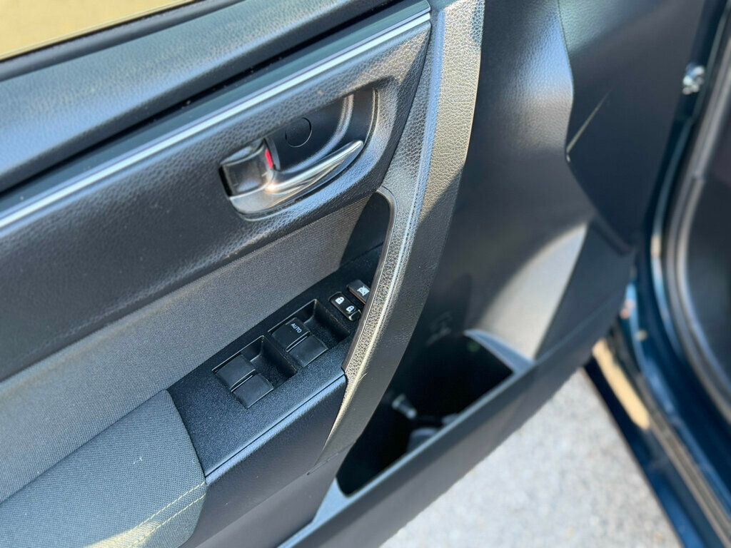 2019 Toyota Corolla LE CVT - 22973664 - 9