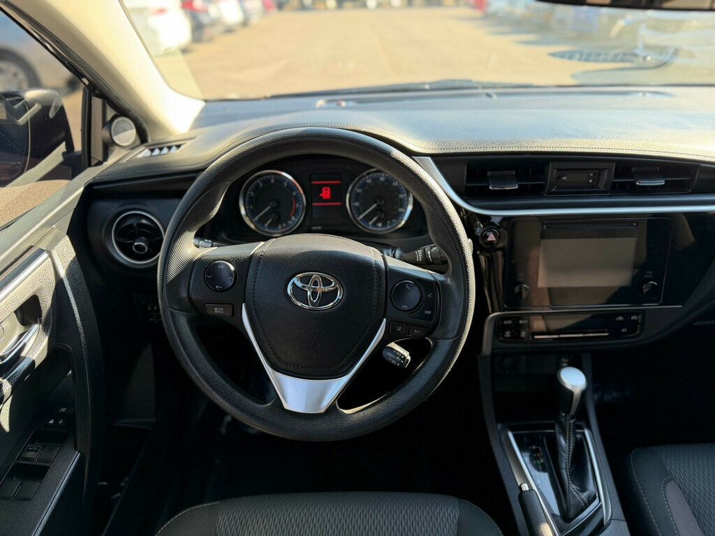 2019 Toyota Corolla LE CVT - 22973664 - 15