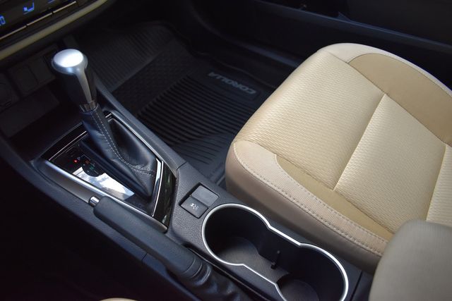 2019 Toyota Corolla LE CVT - 23061640 - 28