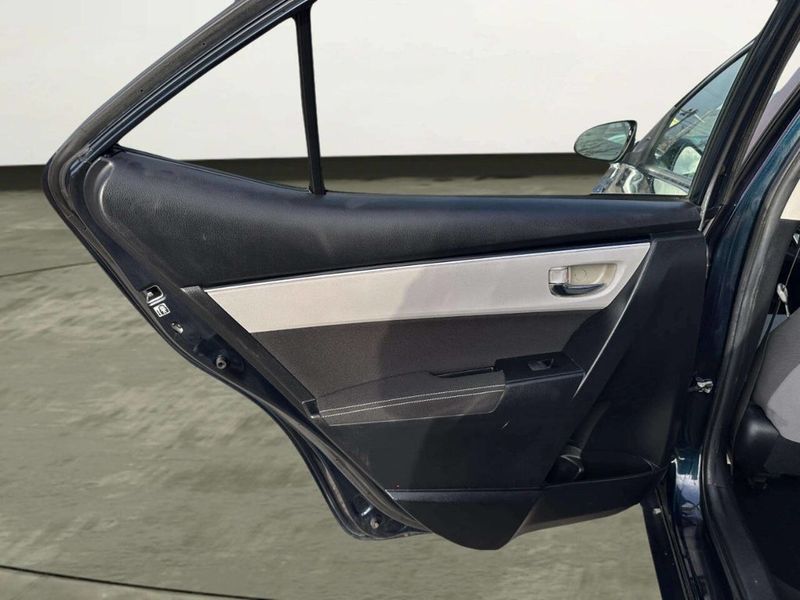 2019 Toyota Corolla LE CVT - 23014705 - 11