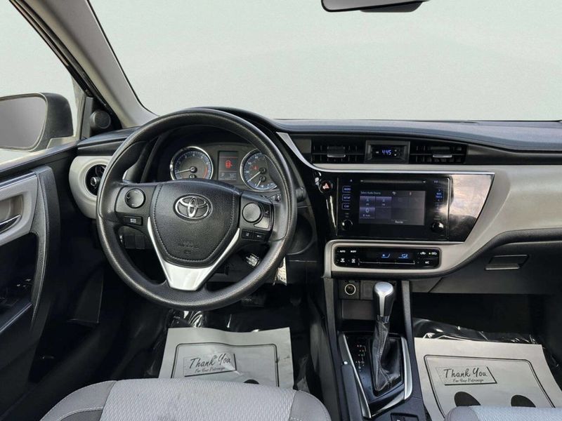 2019 Toyota Corolla LE CVT - 23014705 - 16