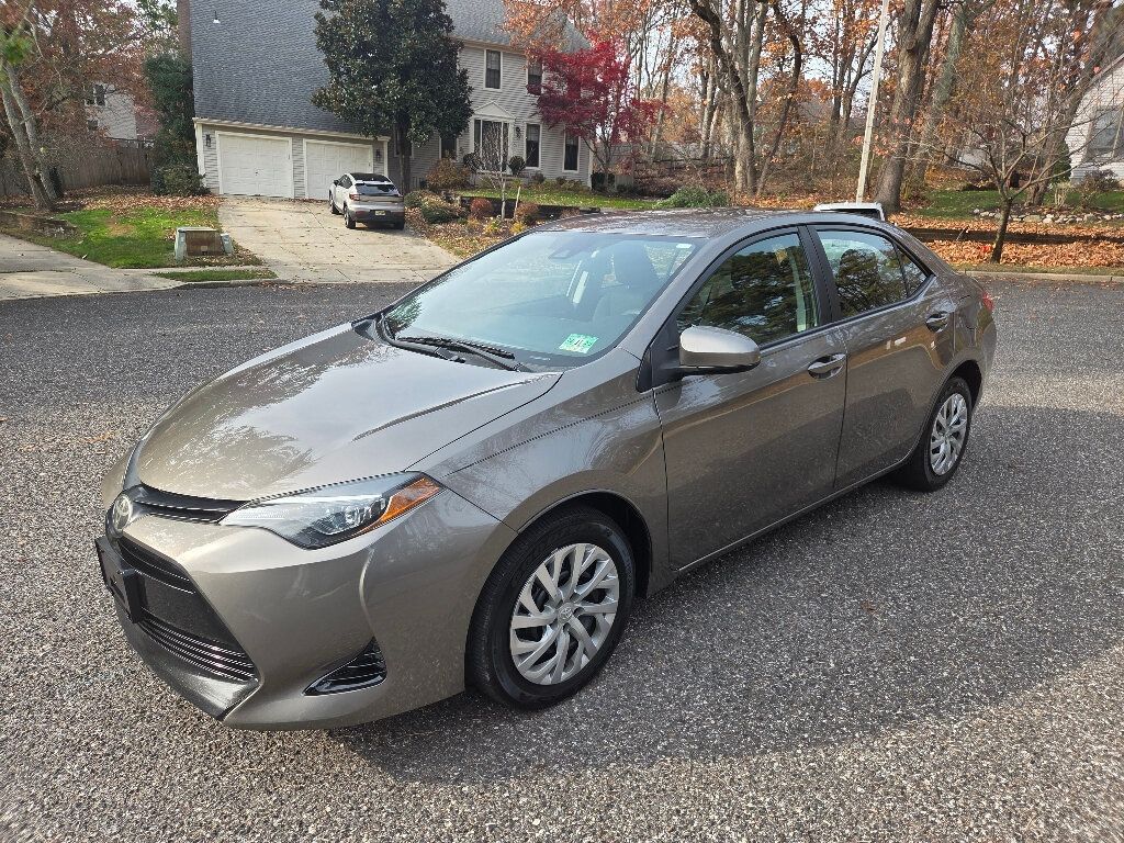 2019 Toyota Corolla XLE XSE photo 2