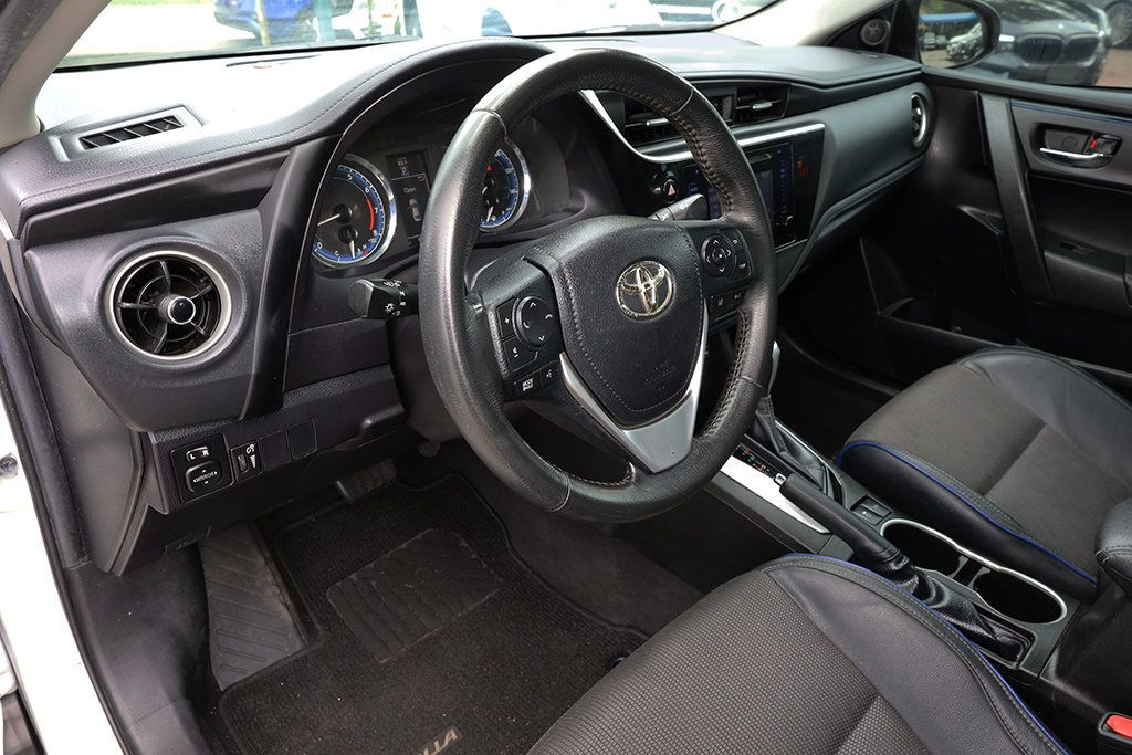 2019 Toyota Corolla L photo 14