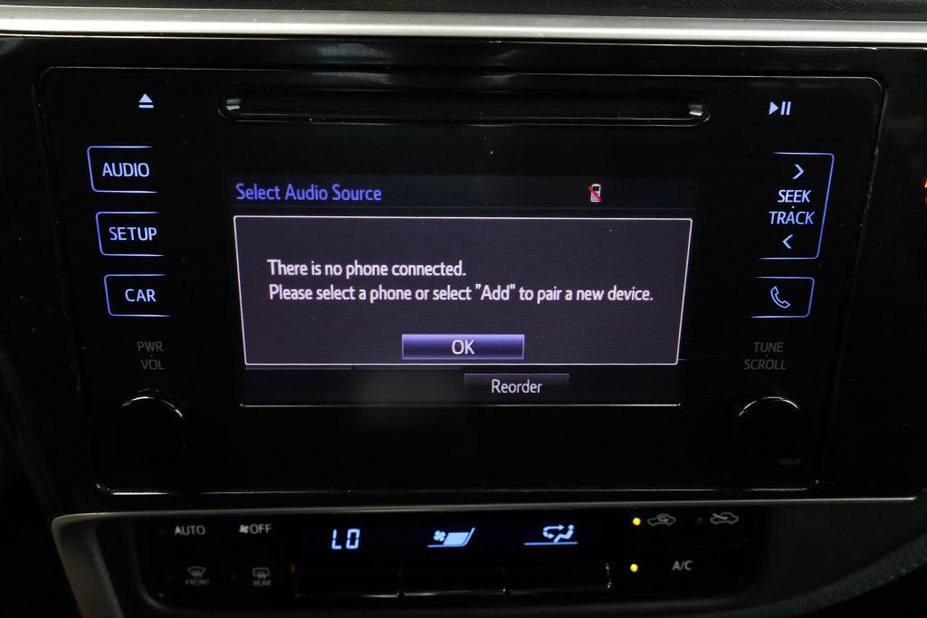2019 Toyota Corolla L photo 19