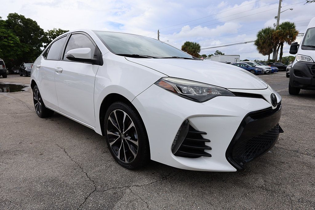 2019 Toyota Corolla L photo 3