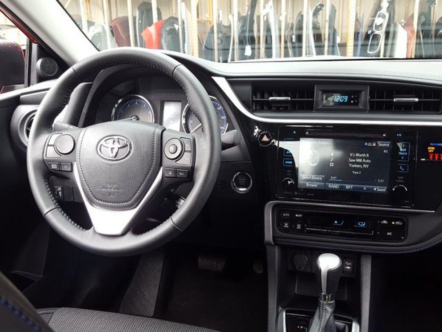 2019 Toyota Corolla SE w/Moonroof - 18064657 - 11