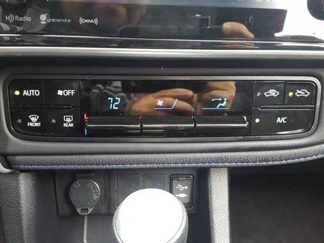 2019 Toyota Corolla SE w/Moonroof - 18064657 - 25