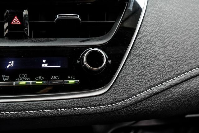 2019 Toyota Corolla Hatchback SE CVT - 22980856 - 21