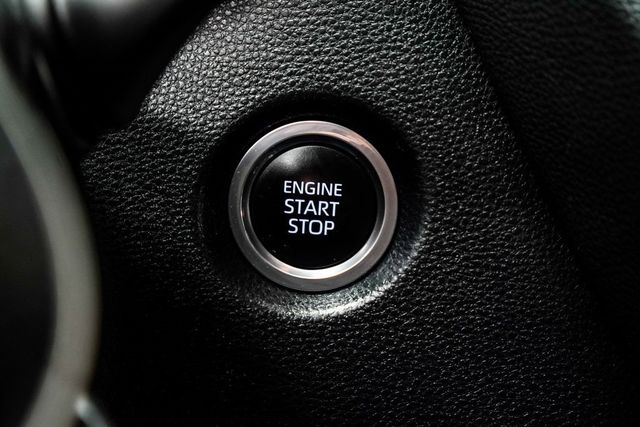 2019 Toyota Corolla Hatchback SE CVT - 22980856 - 23