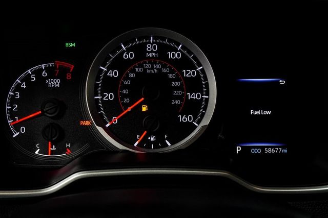 2019 Toyota Corolla Hatchback SE CVT - 22980856 - 29