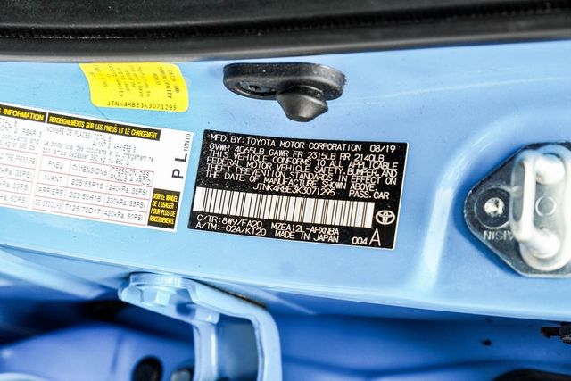 2019 Toyota Corolla Hatchback SE CVT - 22980856 - 43