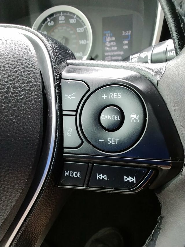 2019 Toyota Corolla Hatchback SE CVT - 23032691 - 13