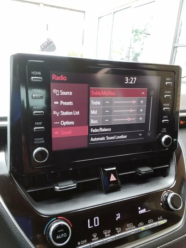 2019 Toyota Corolla Hatchback SE CVT - 23032691 - 17