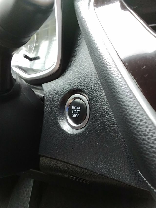 2019 Toyota Corolla Hatchback SE CVT - 23032691 - 22