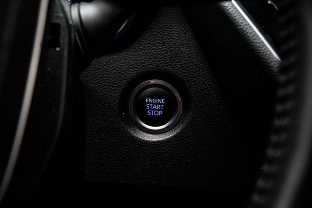 2019 Toyota Corolla Hatchback SE CVT - 23040175 - 30