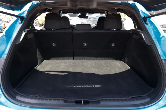 2019 Toyota Corolla Hatchback SE Manual - 23067252 - 25