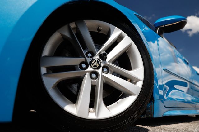 2019 Toyota Corolla Hatchback SE Manual - 23067252 - 32