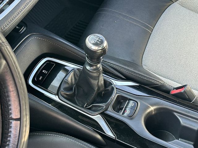 2019 Toyota Corolla Hatchback XSE Manual - 22947955 - 17