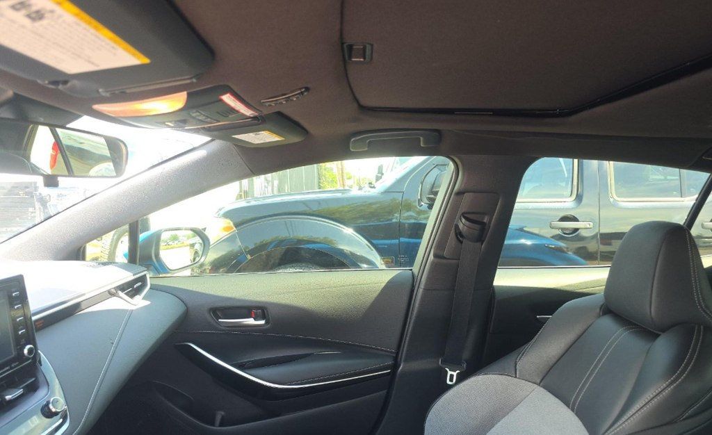 2019 Toyota Corolla Hatchback XSE Manual - 23033005 - 9