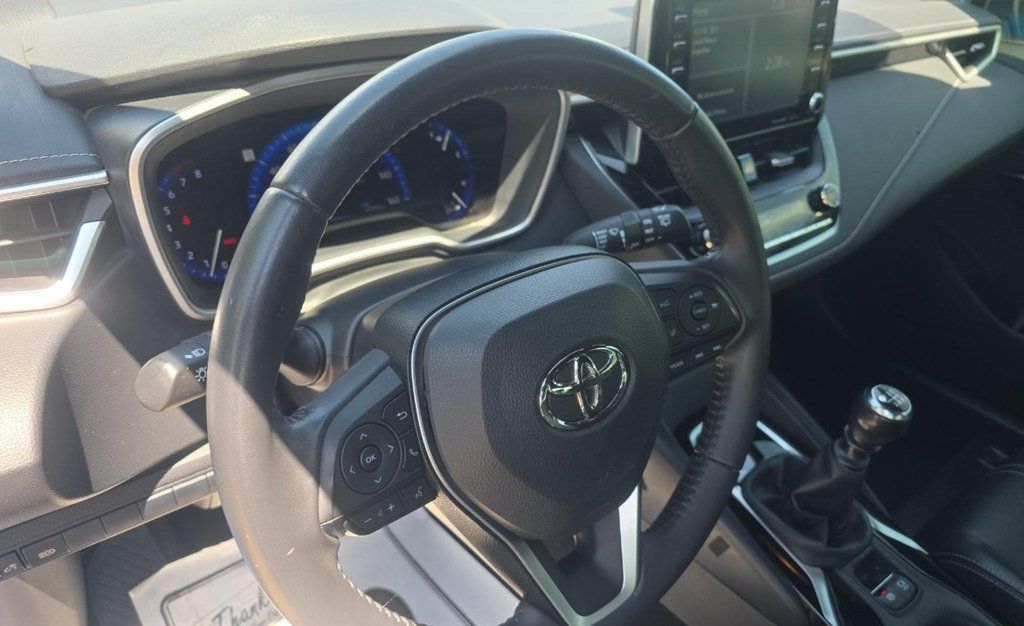 2019 Toyota Corolla Hatchback XSE Manual - 23033005 - 6