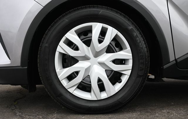 2019 Toyota C-HR LE - 23016534 - 6