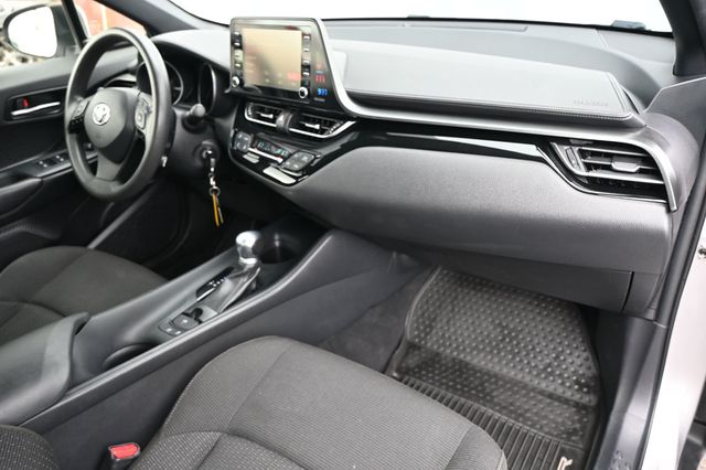 2019 Toyota C-HR LE - 23016534 - 8