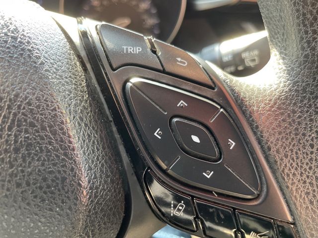 2019 Toyota C-HR LE - 23037990 - 9