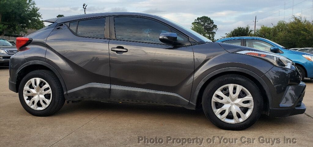 2019 Toyota C-HR LE - 22936847 - 10