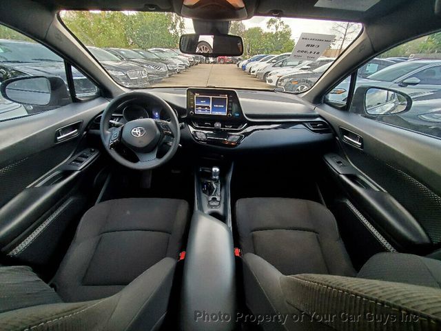 2019 Toyota C-HR LE - 22936847 - 23