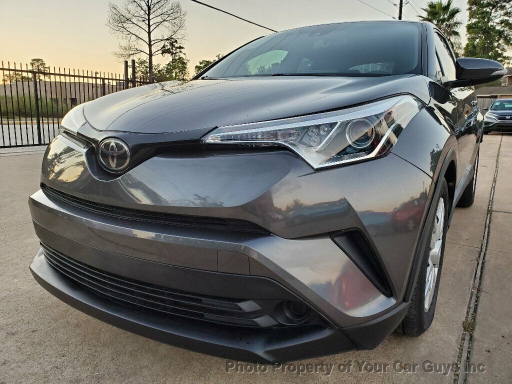 2019 Toyota C-HR LE - 22936847 - 2