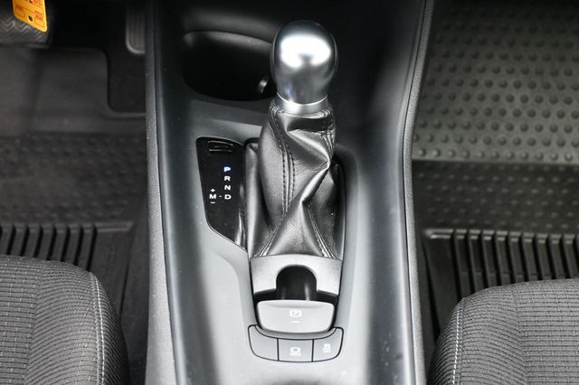 2019 Toyota C-HR LE FWD - 23039690 - 11