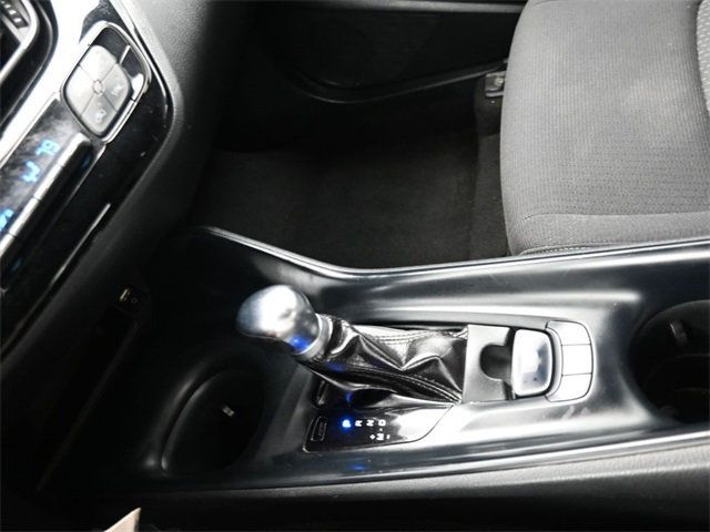 2019 Toyota C-HR LE FWD - 22893203 - 19