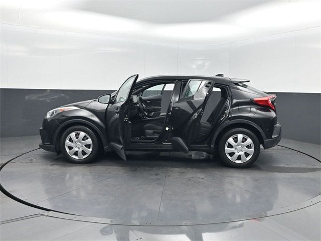 2019 Toyota C-HR LE FWD - 22893203 - 36